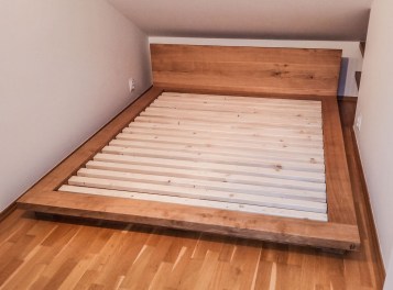 postel z dubu